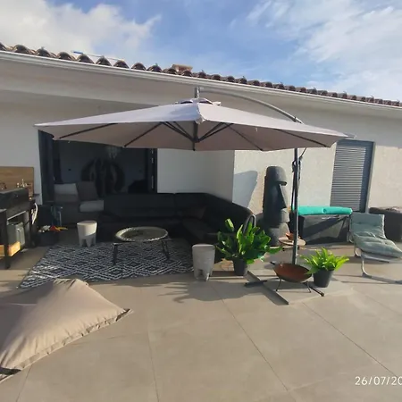 Nyaraló Entre Mer, Montagnes, Etangs Et Rivieres