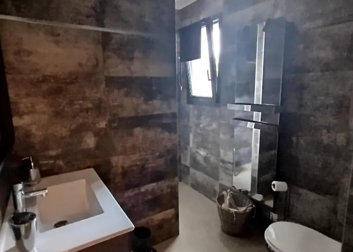 Entre Mer, Montagnes, Etangs Et Rivieres 度假居